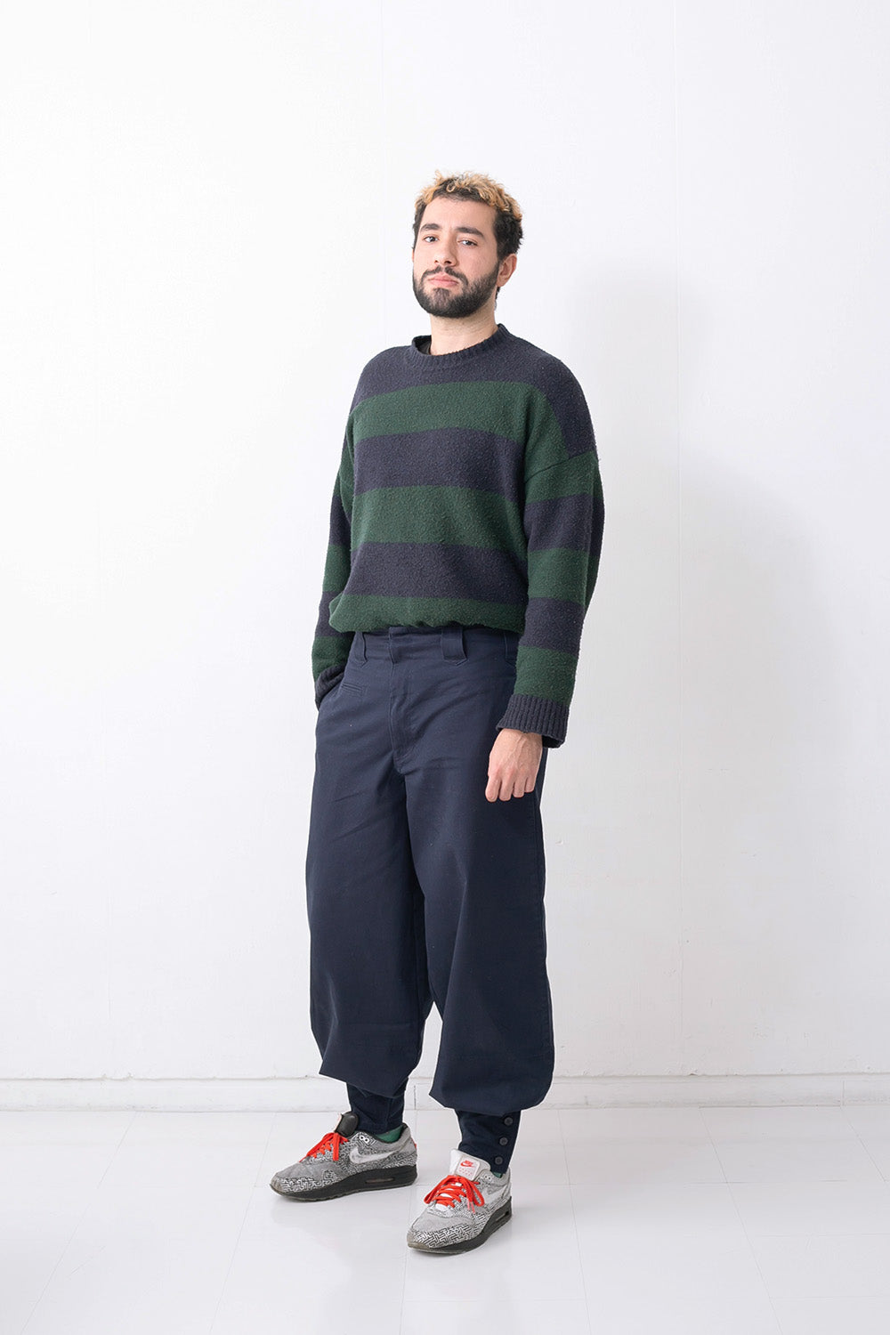 Regular Cotton 14 Edo-Style Tobi Pants_Navy - model