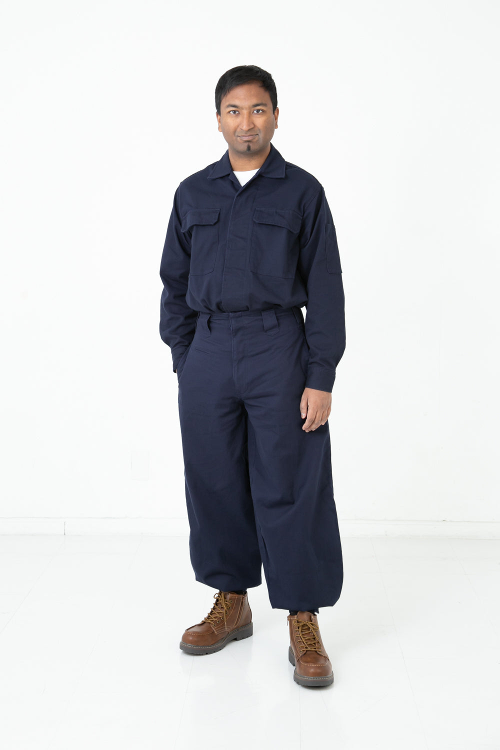 Regular Cotton 14 Edo-Style Tobi Pants - Navy - model