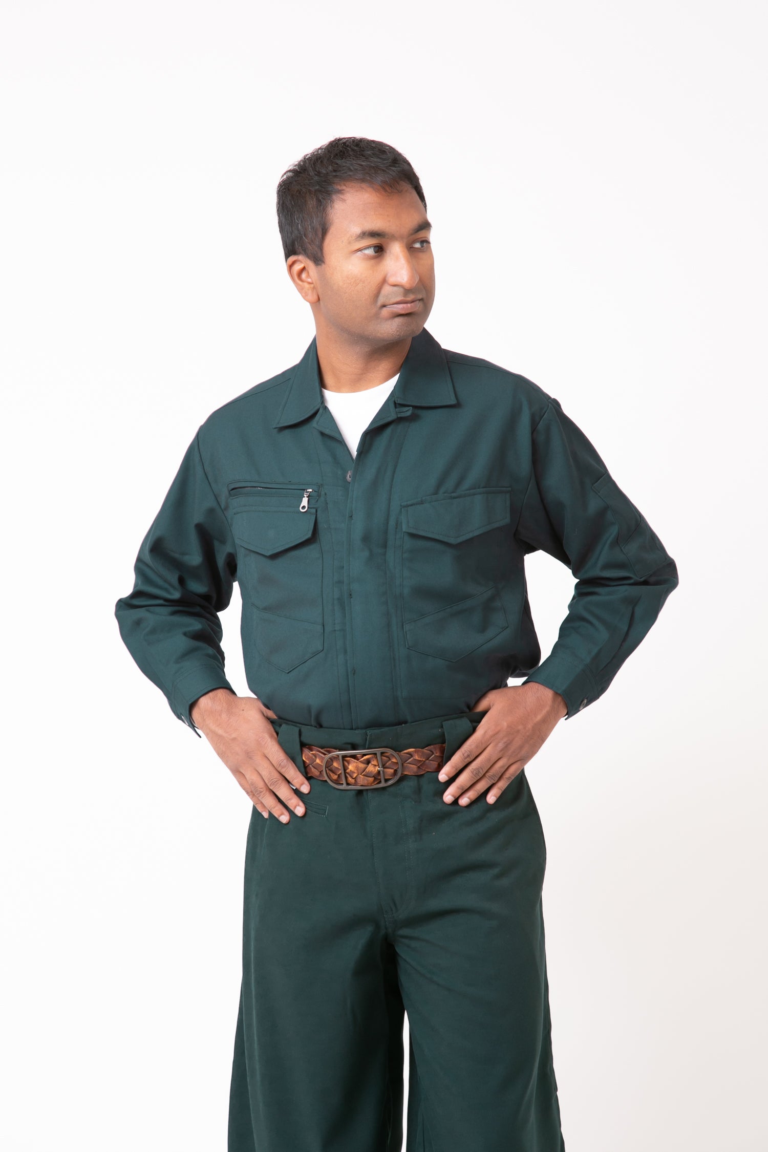 Serge 23 Overshirt & Edo-Style Tobi Pants Set Dark green top