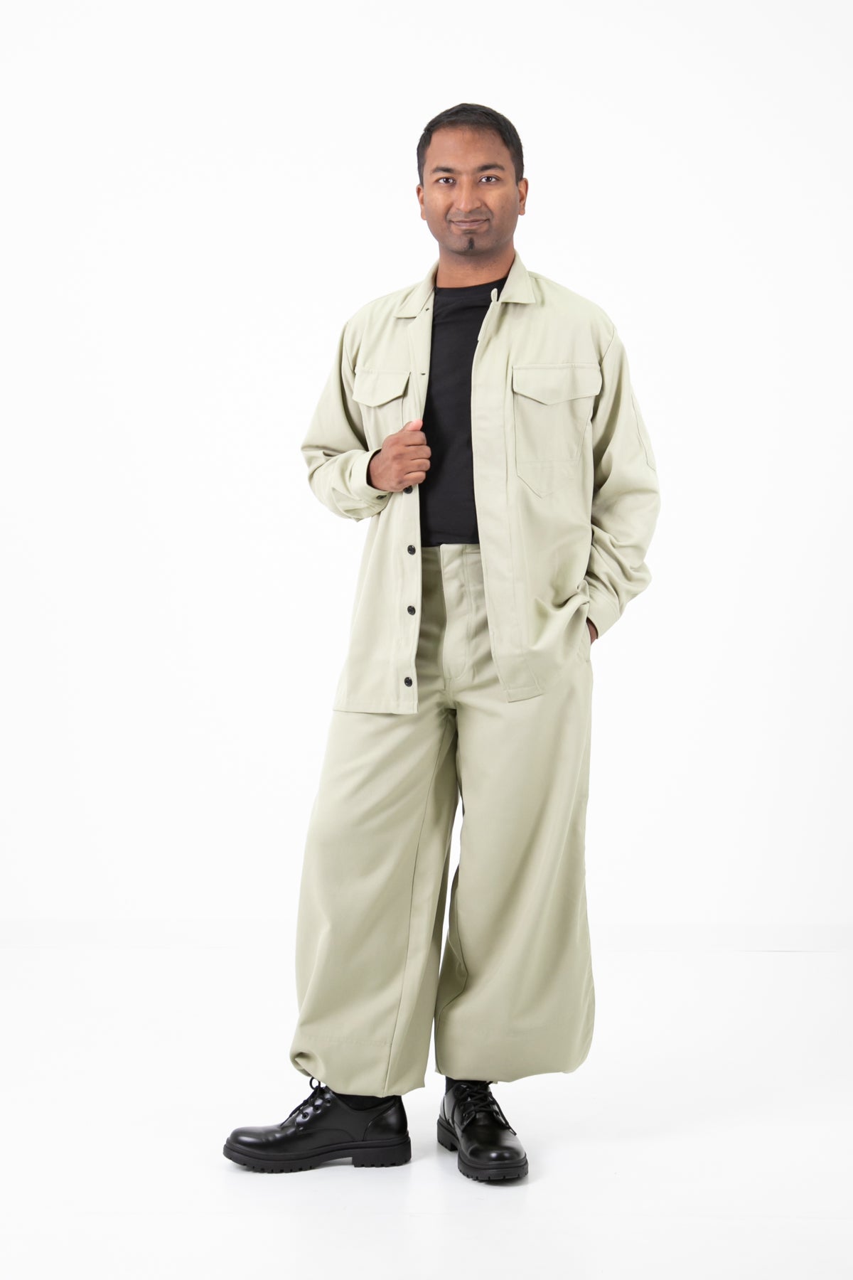 Ultra Smooth Serge 25 Tobi Overshirt_ivory_model