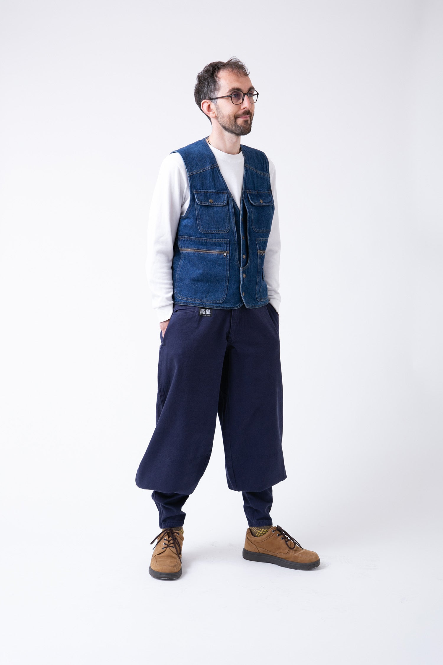 Classic Cotton 40 Medium Tobi Pants - Navy - model