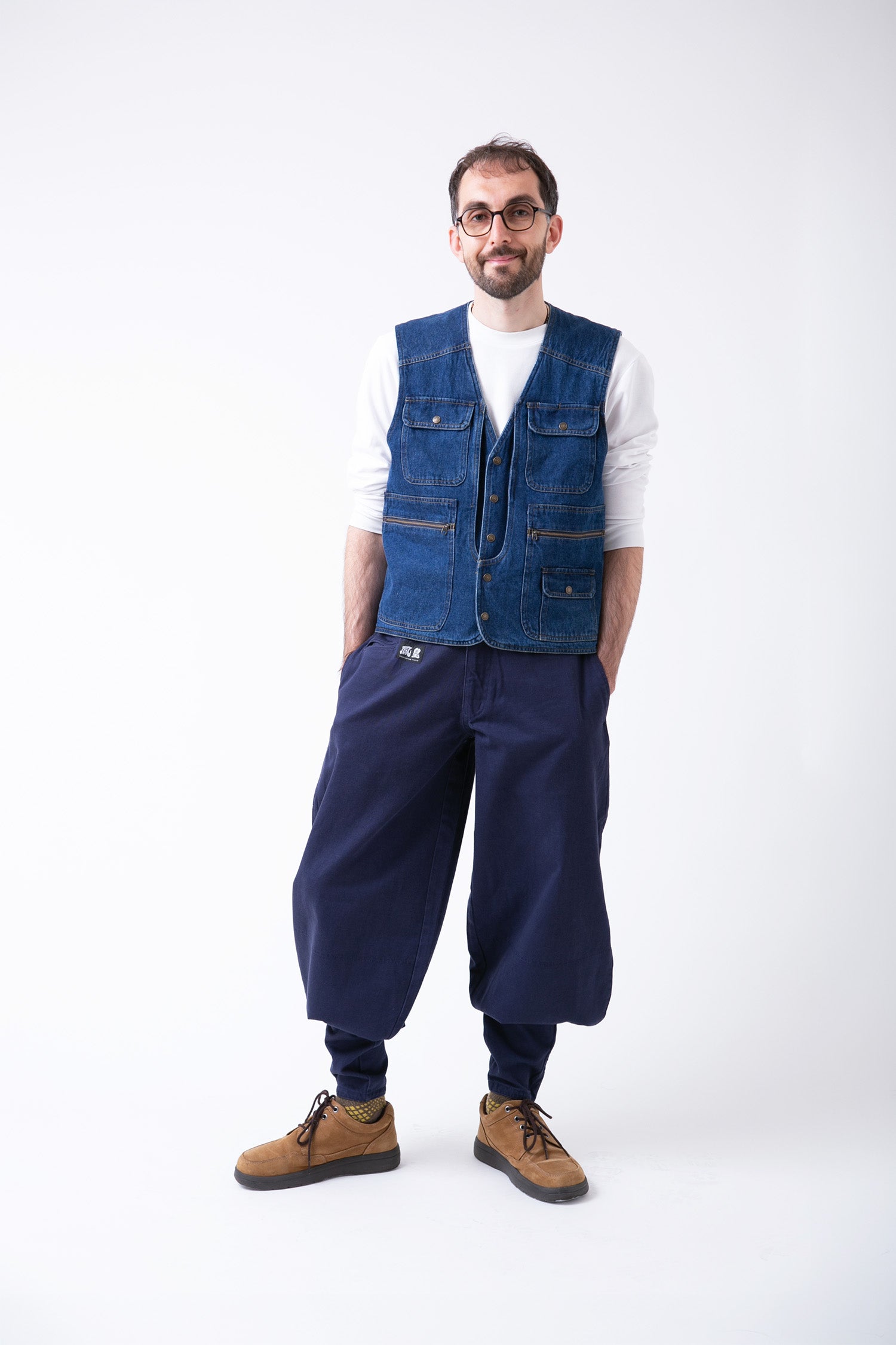 Classic Cotton 40 Medium Tobi Pants - Navy - model