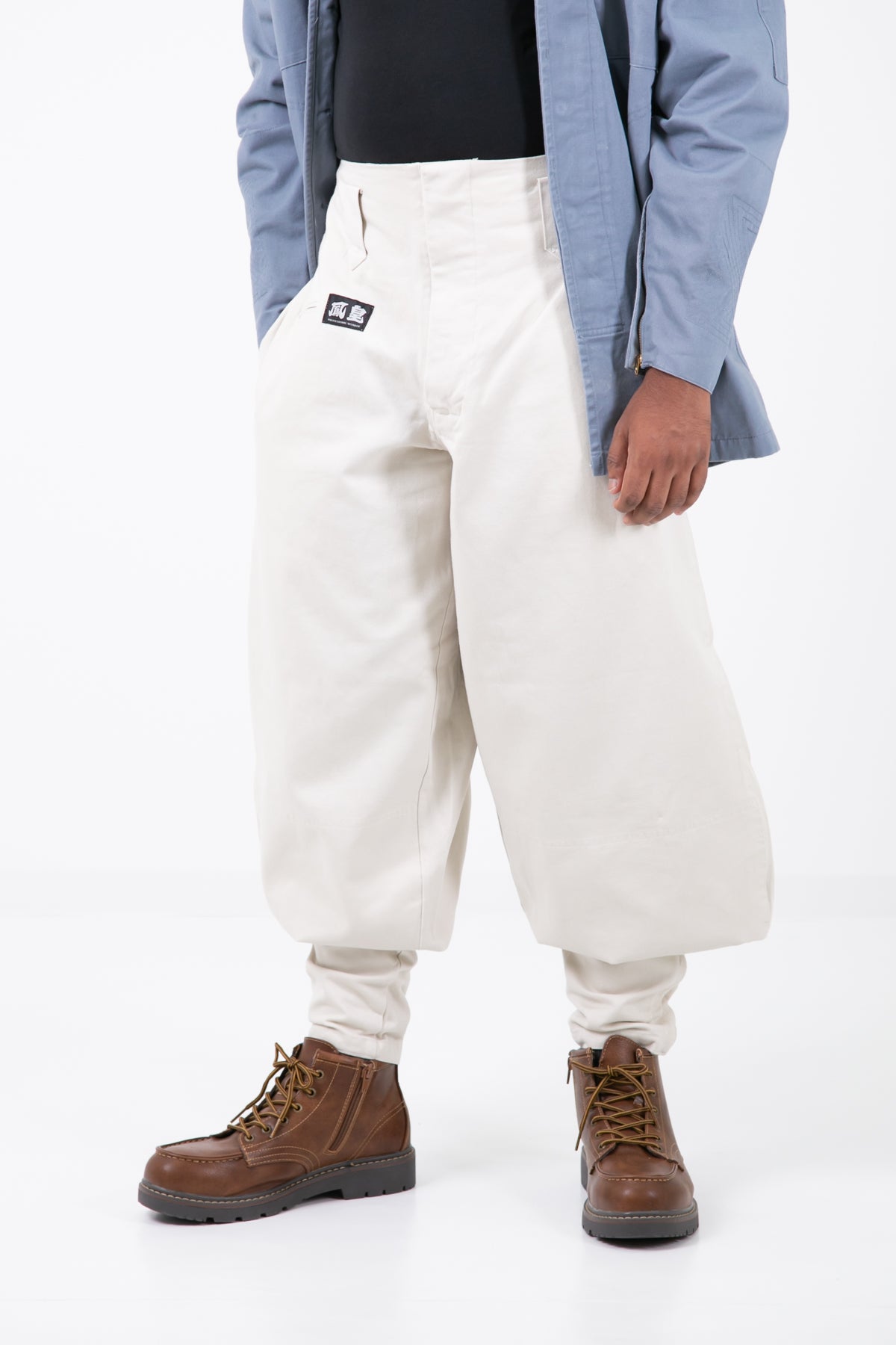 Classic Cotton 40 Medium Tobi Pants - Beige - diagonal