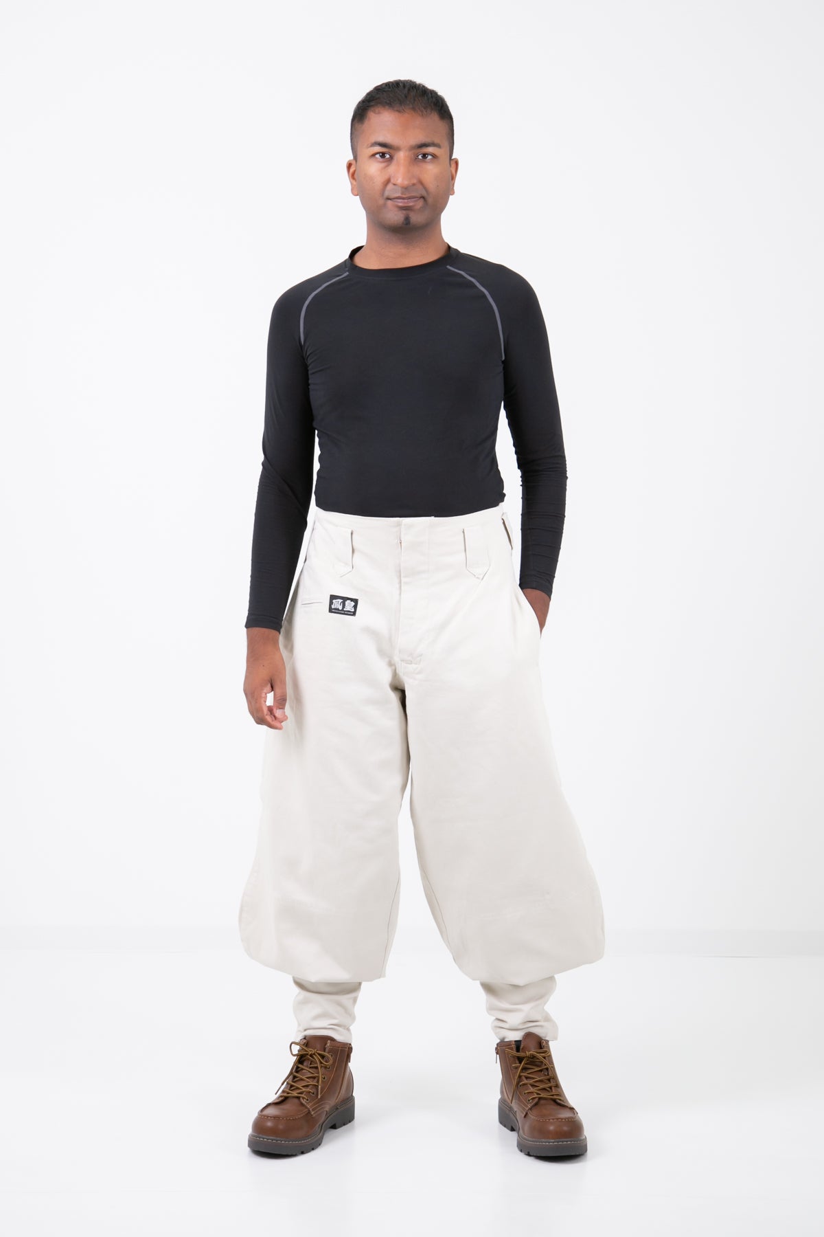 Classic Cotton 40 Medium Tobi Pants - Beige - model